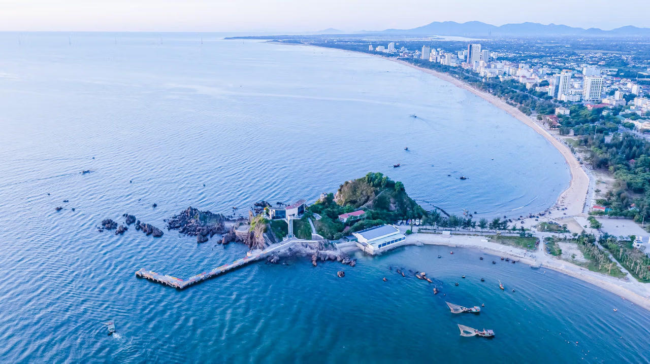 Cửa Lò, Nghệ An là một trong những bãi biển đẹp nhất Bắc Trung Bộ. Ảnh: Quốc Đàn