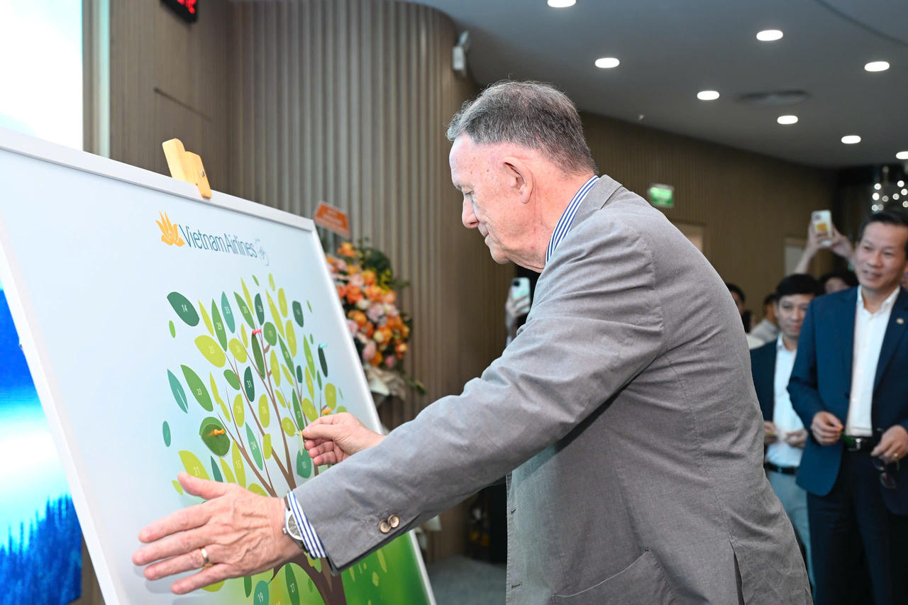 Các đại biểu cùng nhau đóng góp sáng kiến, ý tưởng phát triển bền vững.