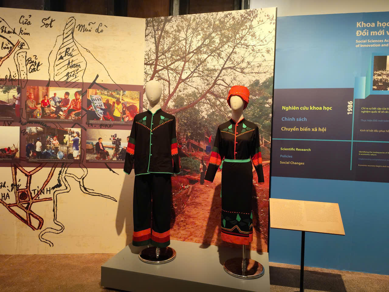 Thực thi Nghị quyết 80-NQ/TƯ về văn hóa:  Nhìn từ câu chuyện 'đi tìm' trang phục cho người Chứt