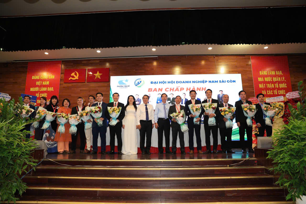 Ban Chấp hành nhiệm kỳ mới ra mắt.