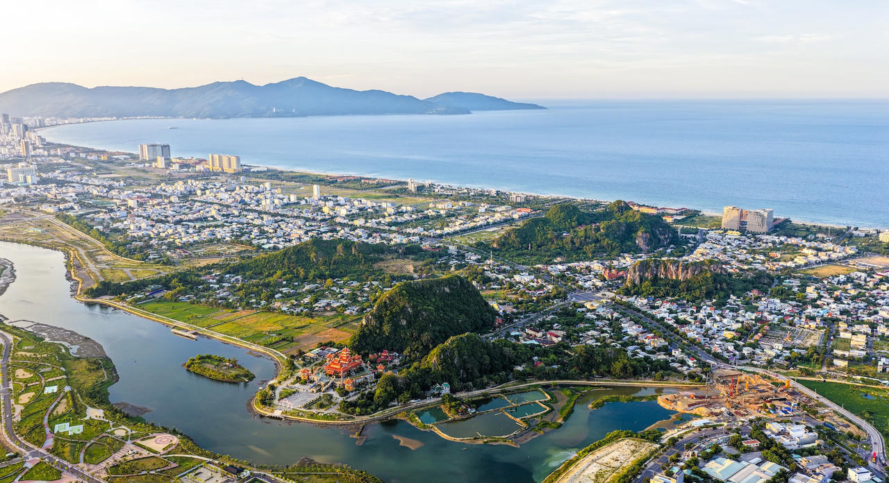 Vị thế "kề sông, cận biển" đắt giá đem lại cho 4 đô thị hợp phần của Sun Group không gian sống sinh thái lý tưởng. Ảnh: Ánh Dương. 