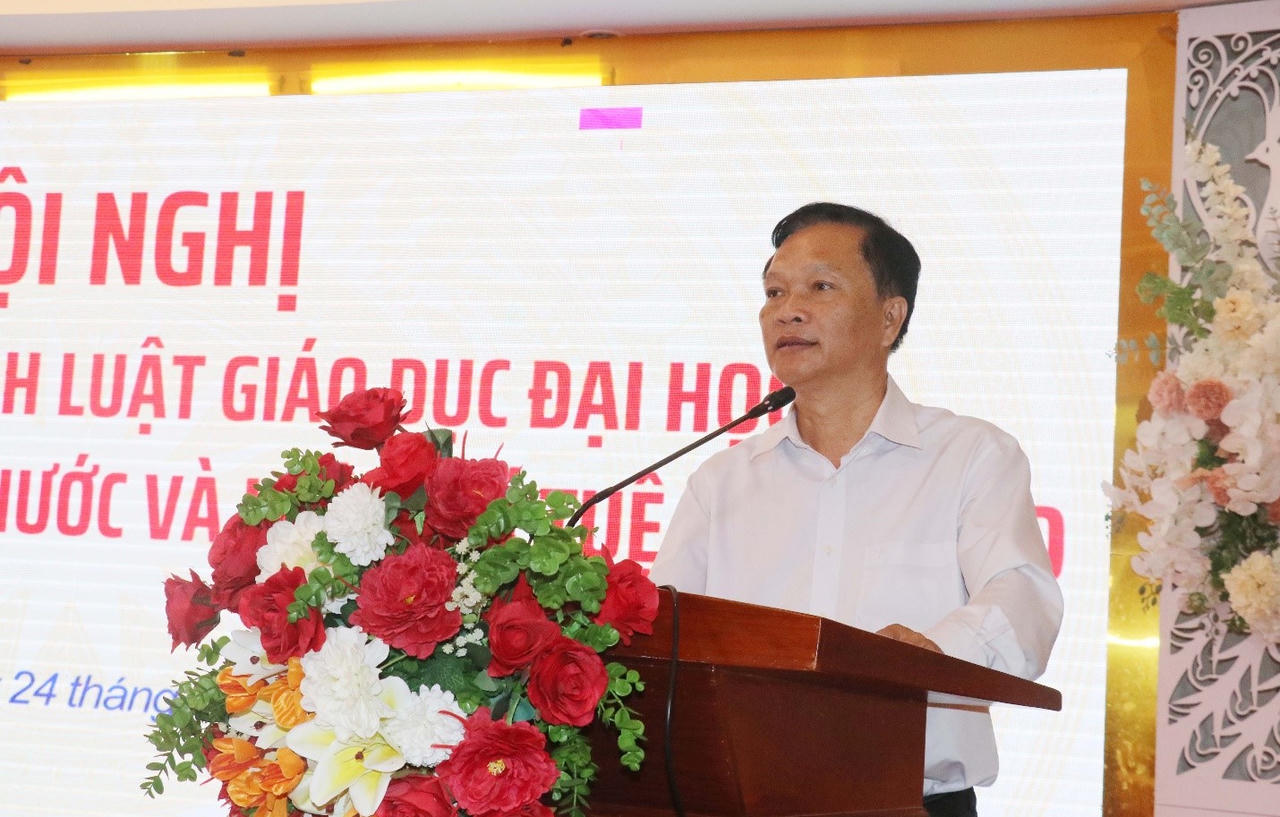 Ông Nguyễn Văn Hiền - Phó Giám đốc GD&ĐT TP Cần Thơ triển khai Luật Giáo dục đại học