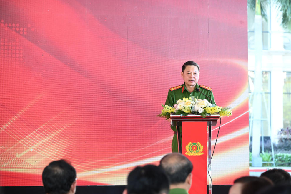 Đại tá Ngô Xuân Thọ - Trưởng phòng Cảnh sát quản lý hành chính về trật tự xã hội (PC06) phát biểu tại sự kiện. 