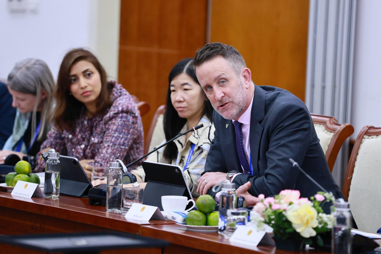 Đại diện Herbalife tại sự kiện ông Julian Cacchioli - Phó Chủ tịch Quan hệ Đối ngoại khu vực EMEA, Ấn Độ và Châu Á - Thái Bình Dương.