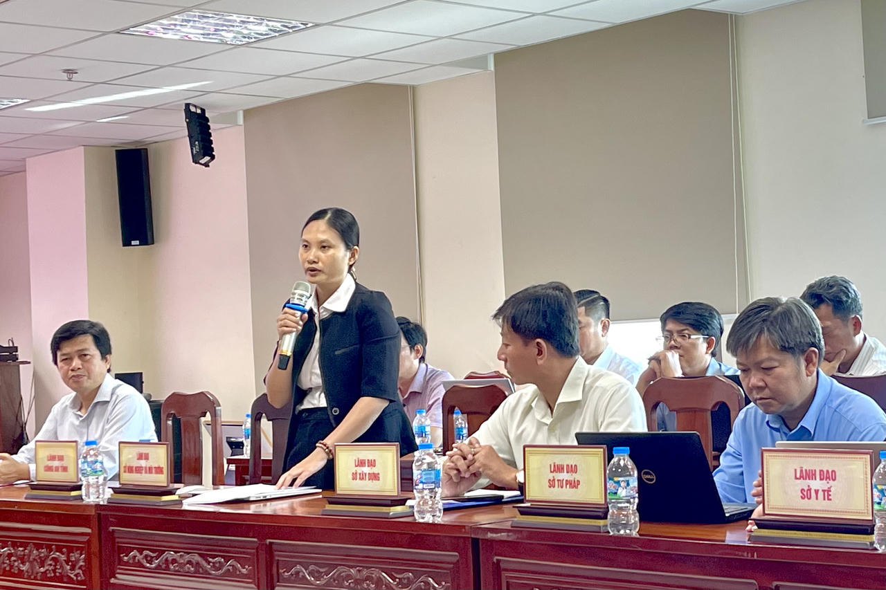 Đại diện Sở Nông nghiệp và Môi trường tỉnh Đồng Tháp cho biết đã phối hợp các đơn vị tổ chức kiểm tra công tác triển khai các giải pháp ứng phó với hạn, xâm nhập mặn