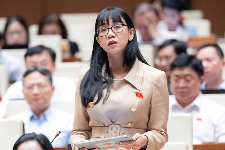 Đại biểu Trịnh Thị Tú Anh.