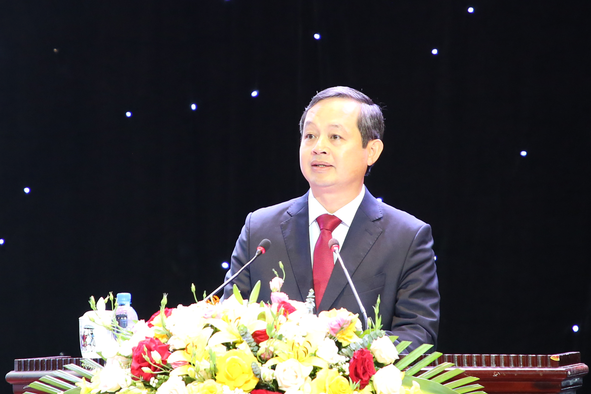 Ông Phạm Hoàng Sơn, Chủ tịch UBND tỉnh phát biểu chào mừng tại Diễn đàn.