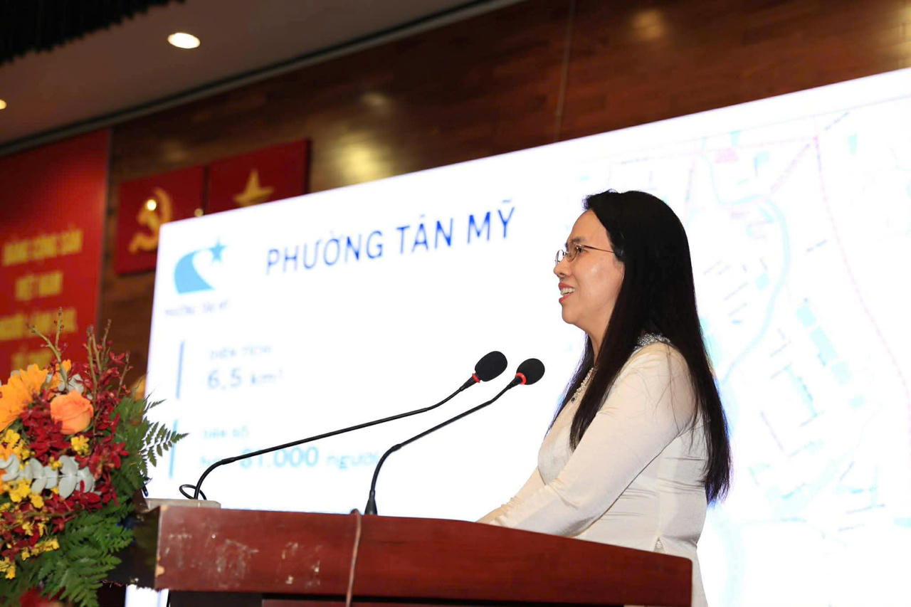 Bà Nguyễn Thị Bé Ngoan - Phó Bí thư, Chủ tịch UBND phường Tân Mỹ phát biểu tại sự kiện.
