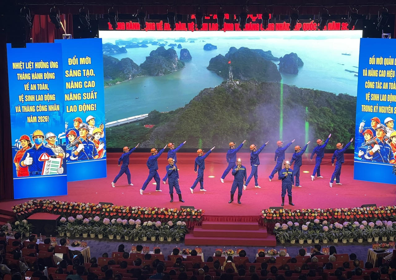 Lần đầu tiên tổ chức Lễ phát động Tháng công nhân cấp quốc gia tại Quảng Ninh