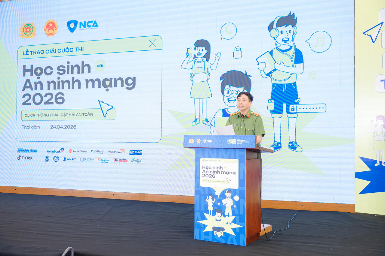 Trung tướng Lê Xuân Minh - Cục trưởng Cục An ninh mạng và phòng, chống tội phạm sử dụng công nghệ cao (A05 - Bộ Công an), Phó Chủ tịch điều hành Hiệp hội An ninh mạng quốc gia phát biểu tại Lễ trao giải.