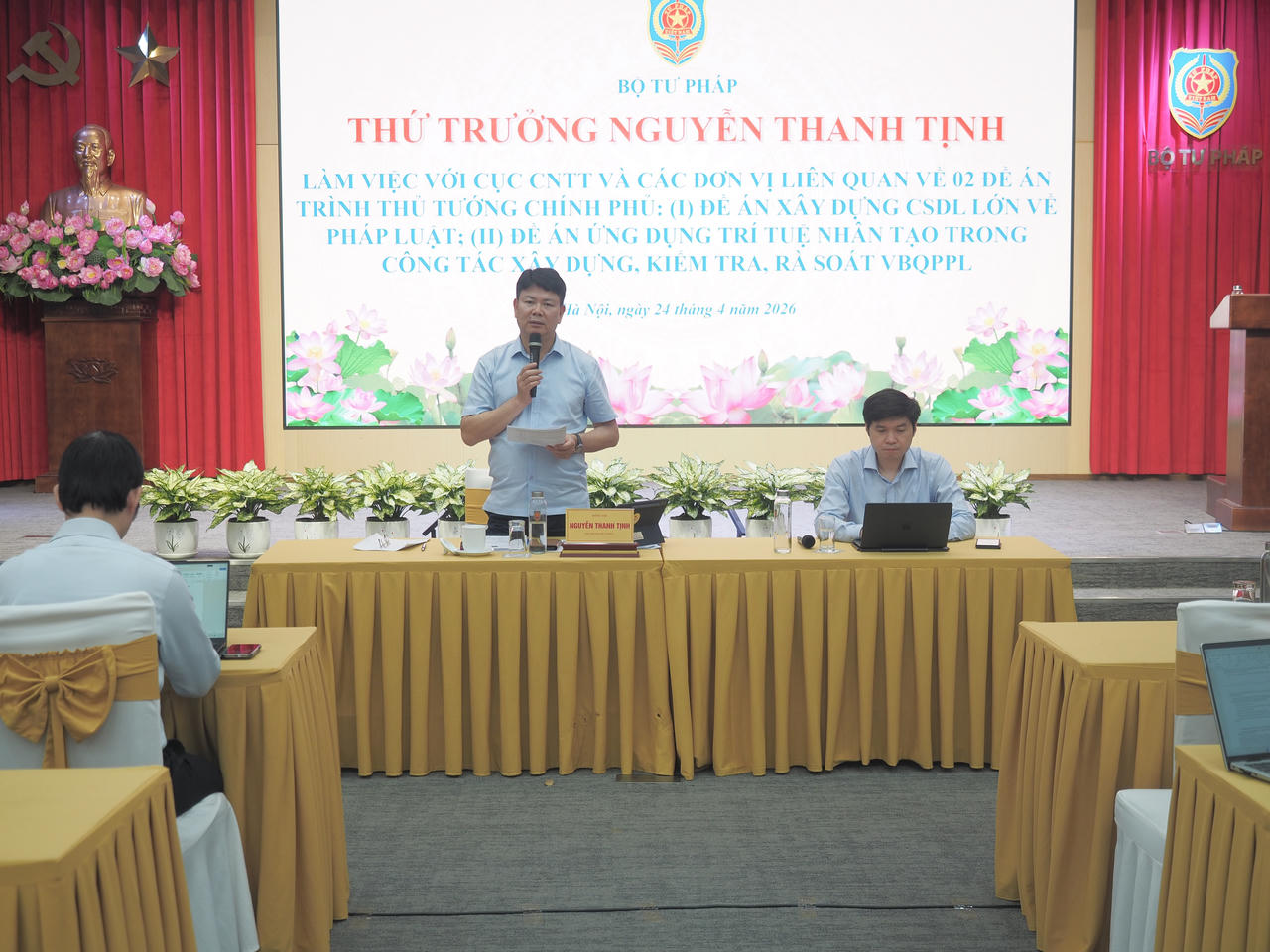 Thứ trưởng Nguyễn Thanh Tịnh kết luận buổi làm việc.