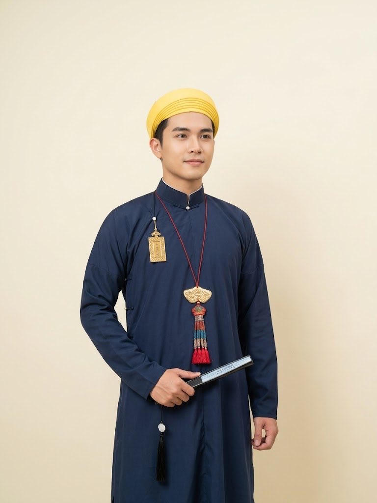 Trần Huy Khôi - người kể chuyện áo xưa