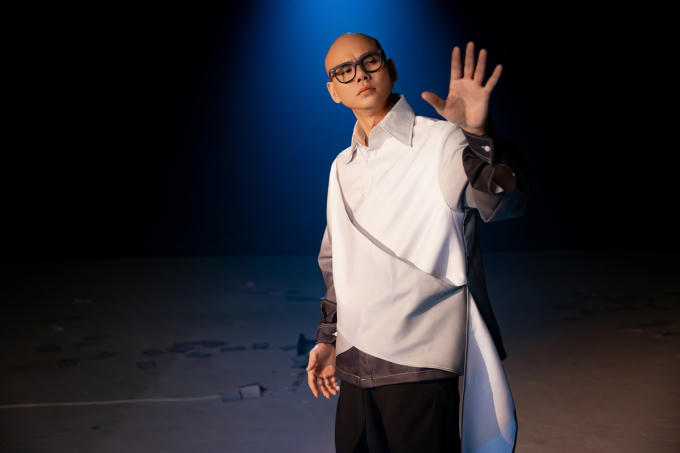 Nam ca sĩ  không nhận bất kỳ công việc nào vào ngày chủ nhật. (Ảnh: P.V)