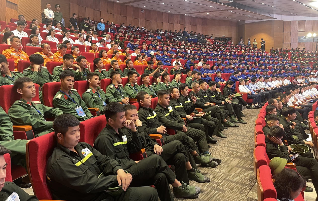 Lần đầu tiên tổ chức Lễ phát động Tháng công nhân cấp quốc gia tại Quảng Ninh