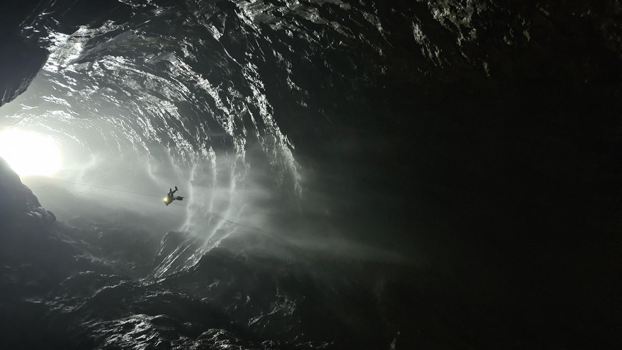 Hé lộ những hang động chưa từng được biết đến ở Phong Nha - Kẻ Bàng