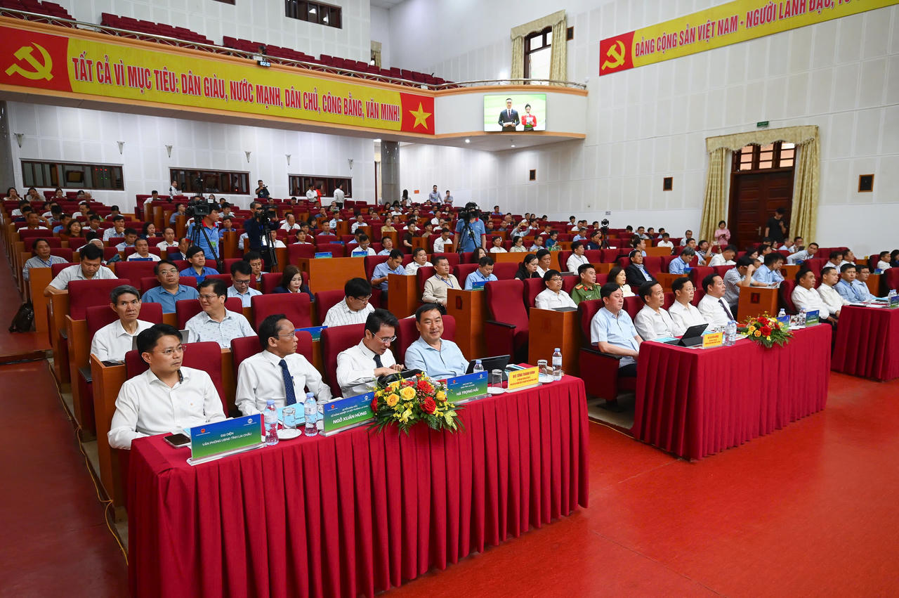 Quang cảnh hội nghị.