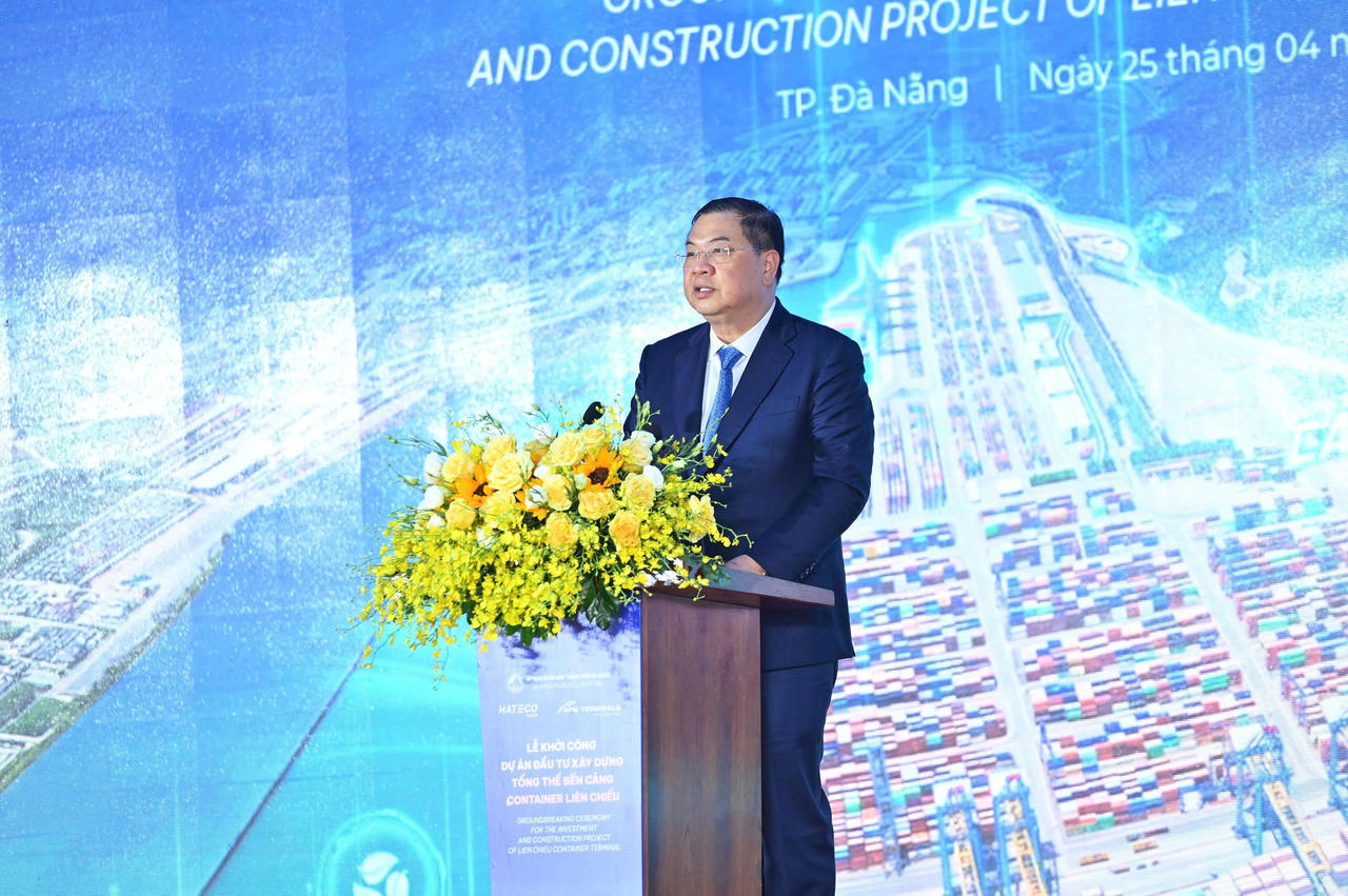 Phó Thủ tướng Thường trực Chính phủ Phạm Gia Túc phát biểu chỉ đạo tại Lễ khởi công.