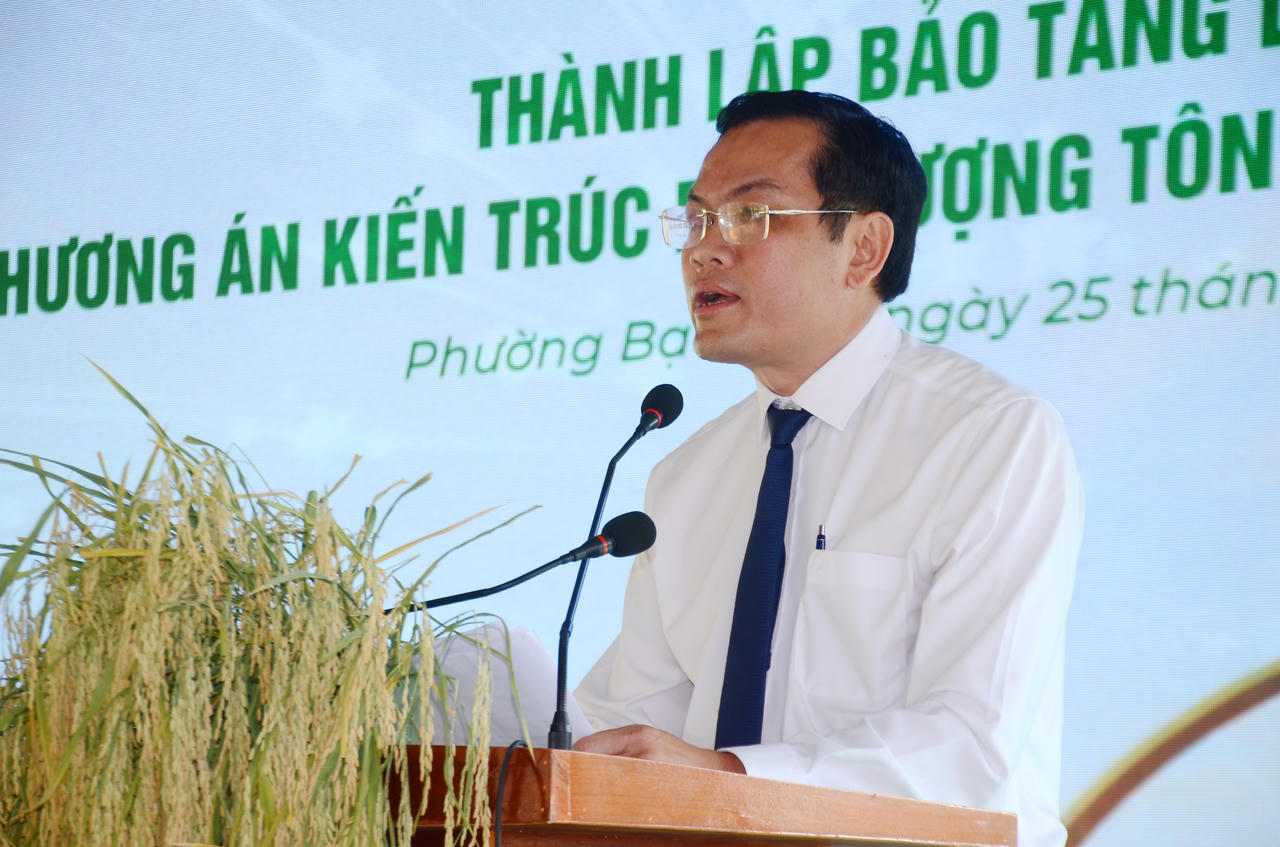 Ông Ngô Vũ Thăng - Tỉnh ủy viên, Phó Chủ tịch UBND tỉnh Cà Mau phát biểu chỉ đạo tại buổi lễ.