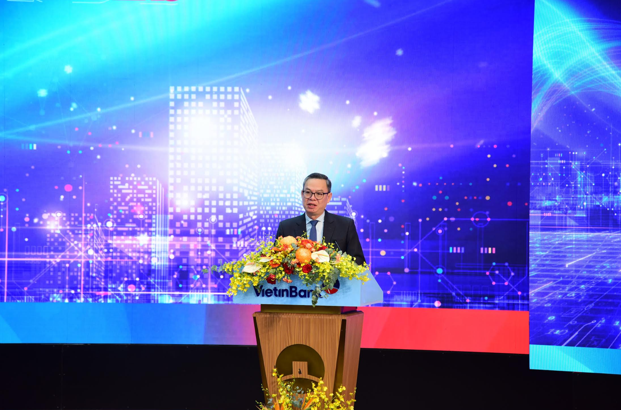 Ông Trần Minh Bình - Bí thư Đảng ủy, Chủ tịch HĐQT VietinBank phát biểu khai mạc ĐHĐCĐ thường niên 2026.