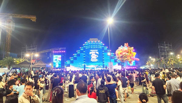 Hàng nghìn người “cháy” cùng đêm nghệ thuật mở màn du lịch Quảng Trị 2026