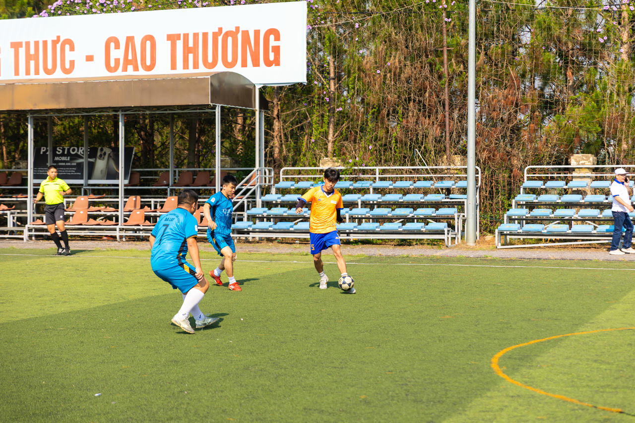 Sôi nổi Giải bóng đá tứ hùng phường Lâm Viên - Đà Lạt