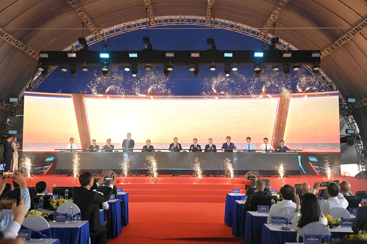 Đà Nẵng khởi công siêu cảng container hơn 45.000 tỷ đồng
