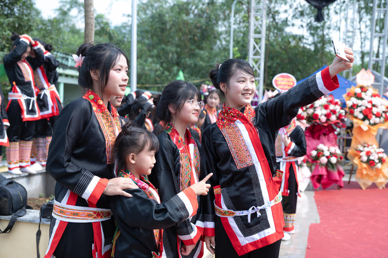 Sắc màu Dao giữa núi rừng Đông Bắc - câu chuyện từ lễ hội Khỏi Kêm