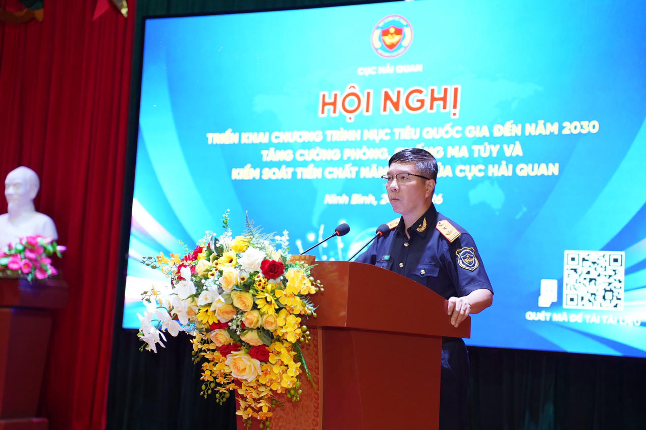 Phó Cục trưởng Cục Hải quan Lưu Mạnh Tưởng chủ trì Hội nghị.