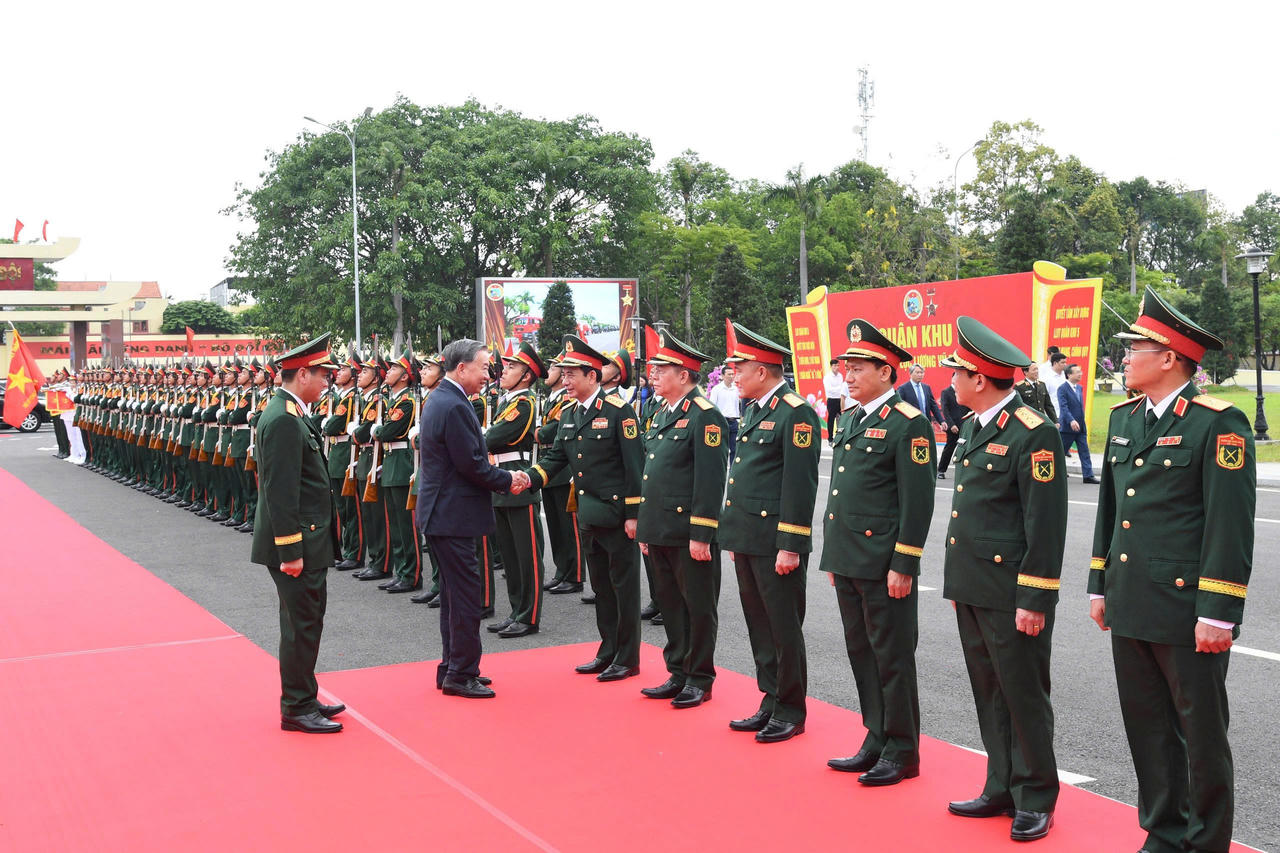 Tổng Bí thư, Chủ tịch nước Tô Lâm thăm và làm việc tại Quân khu 5