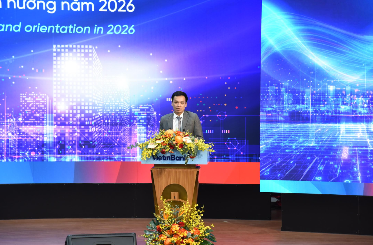 Ông Nguyễn Trần Mạnh Trung - Phó Bí thư Đảng ủy, Tổng Giám đốc VietinBank trình bày kế hoạch kinh doanh năm 2026.