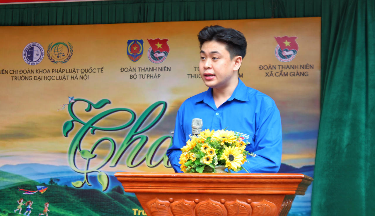  Ông Nguyễn Việt Hà - Ủy viên BCH Đoàn Thanh niên Chính phủ, Bí thư Đoàn Thanh niên Bộ Tư pháp phát biểu tại chương trình.