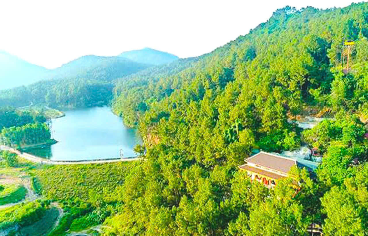  'Đà Lạt thu nhỏ' giữa lòng Hà Tĩnh – Vẻ đẹp an yên của Chùa Hang