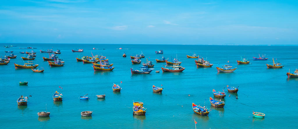 Biển Mũi Né hội đủ yếu tố để thu hút du khách đến trải nghiệm.