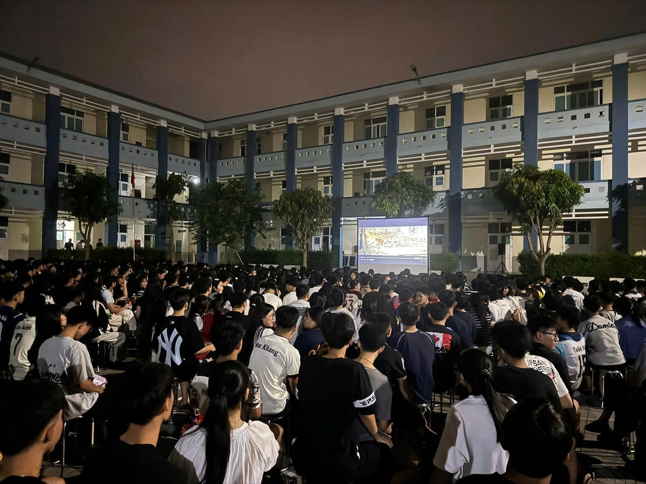 Đây cũng là một hoạt động trải nghiệm thiết thực về nghệ thuật và lịch sử, là dịp không chỉ để các em học sinh thưởng thức một tác phẩm điện ảnh giàu giá trị nghệ thuật và nhân văn.