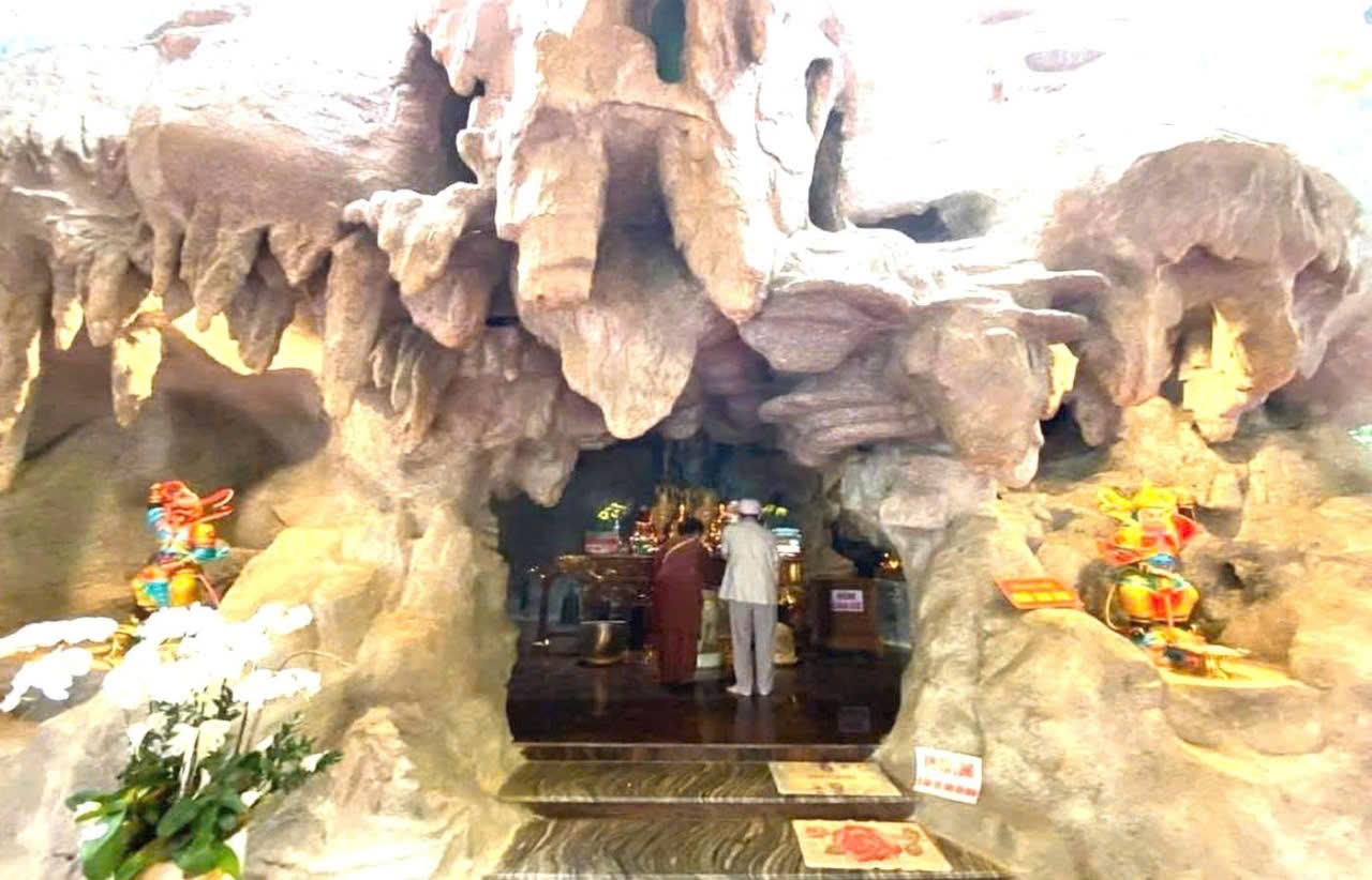 Việc bảo tồn cảnh quan nguyên sơ không chỉ giúp duy trì vẻ đẹp của địa điểm, mà còn giữ lại giá trị tinh thần mà nơi đây mang lại.