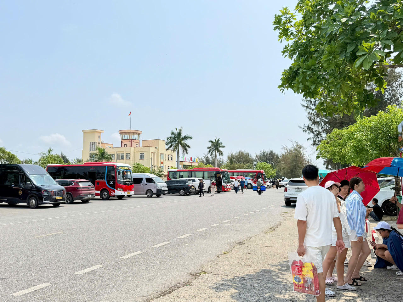 2 ngày nghỉ lễ, doanh thu du lịch Quảng Ninh đạt gần 1 nghìn tỷ đồng