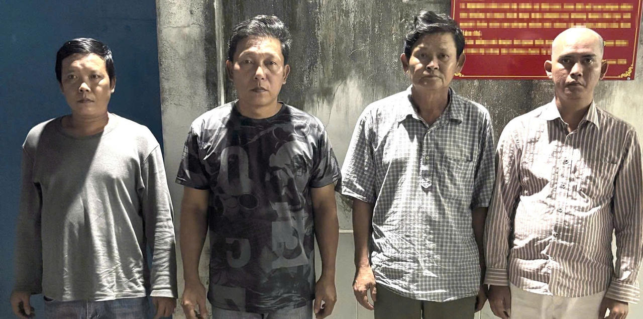 Các đối tượng: Nguyễn Bội Ngọc, Tống Hoàng Huy, La Văn Phép, La Minh Huyên (từ trái qua)