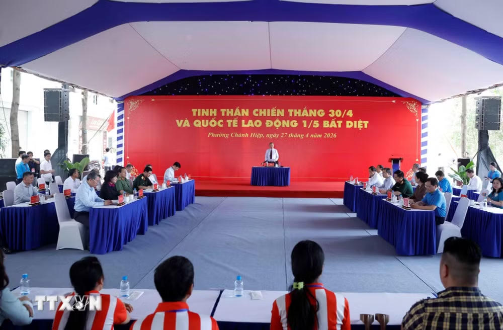 Tổng Bí thư, Chủ tịch nước Tô Lâm thăm, gặp gỡ, động viên công nhân, người lao động ở TPHCM- Ảnh 6.