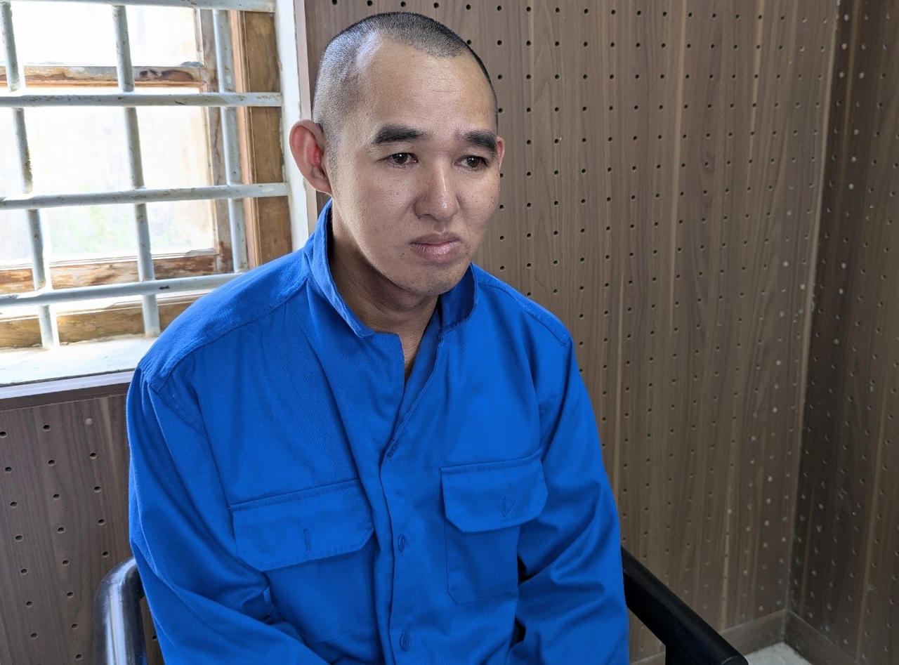 Khởi tố, bắt tạm giam đối tượng hiếp dâm bé gái 12 tuổi trong quán cà phê chòi