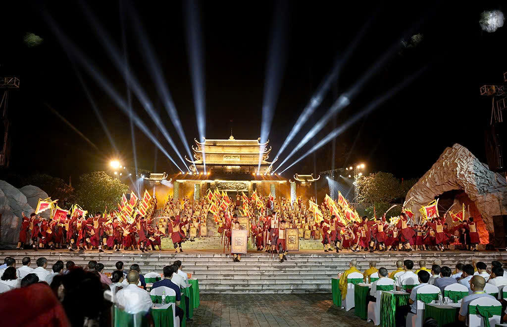 Lễ hội Đàn Kính Thiên tại khu du lịch Thung Ui - Ninh Bình