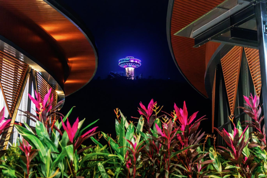 UFO nổi bật như một điểm nhấn kiến trúc khác biệt và tinh tế