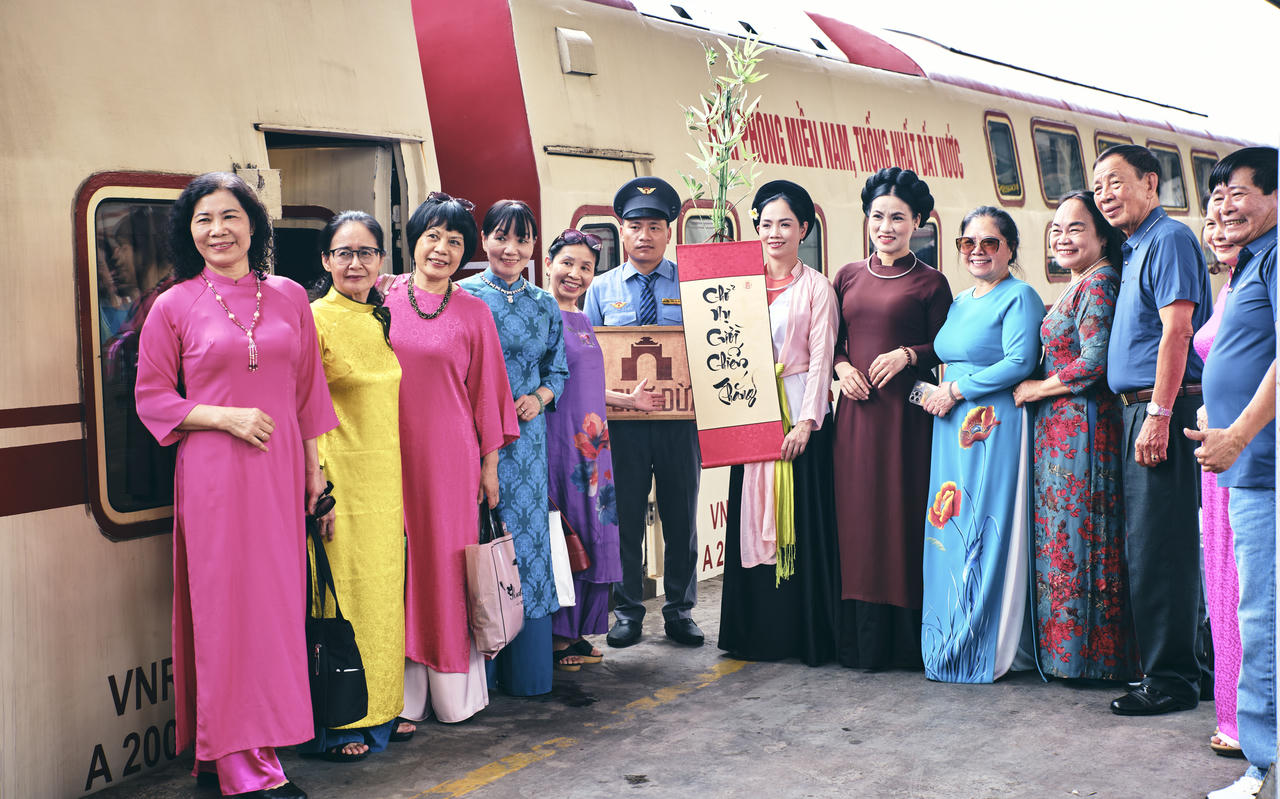 Hành trình cũng là nỗ lực làm mới du lịch văn hóa Hà Nội (Ảnh: A.Vân).