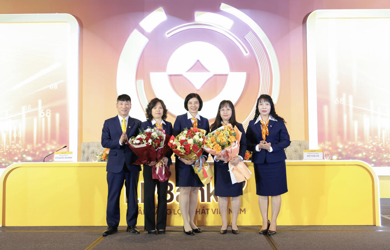 ĐHĐCĐ LPBank (LPB) 2026: Trình phương án lập ngân hàng con tại VIFC, chốt tỷ lệ chia cổ tức tiền mặt kỷ lục 30%