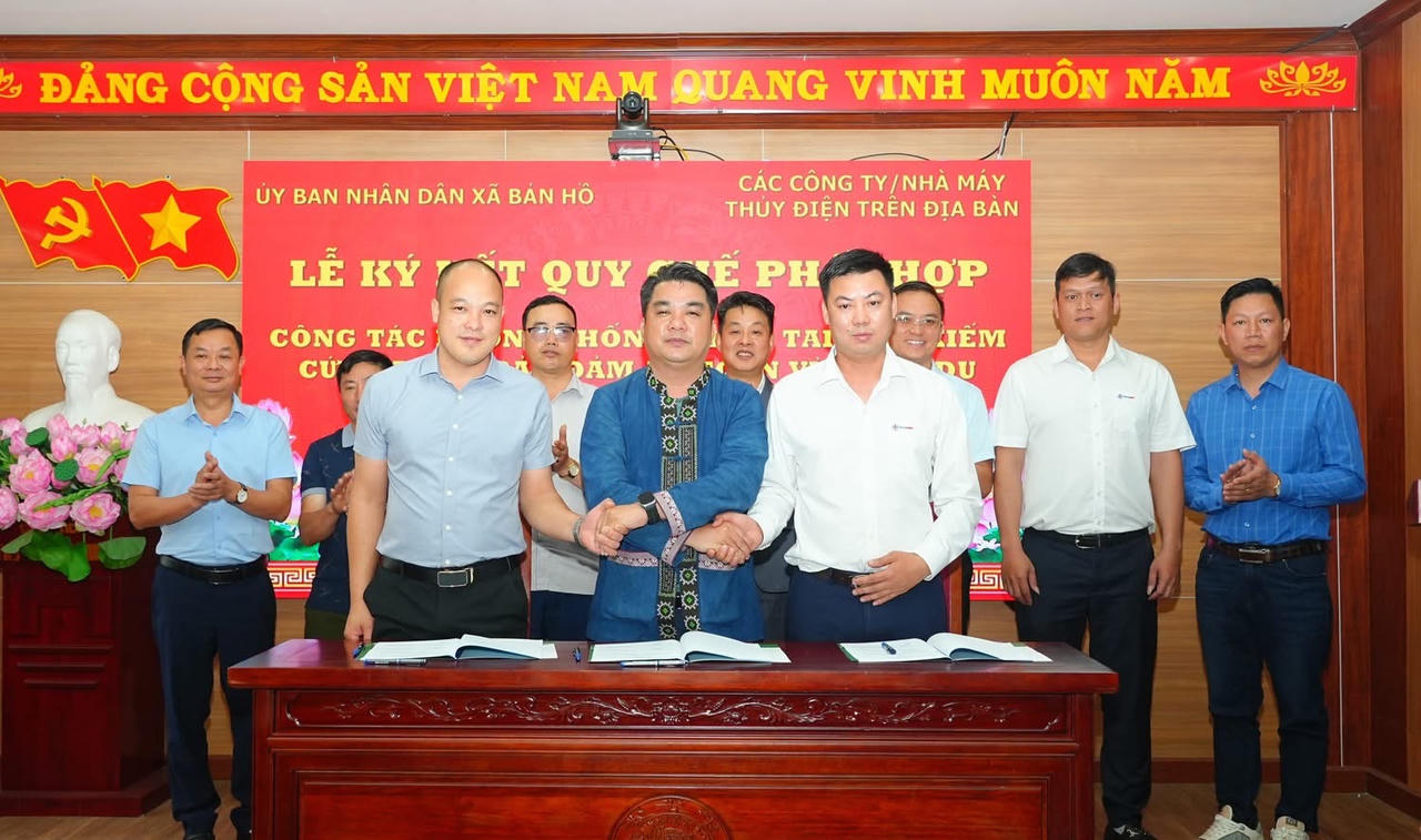 Xã Bản Hồ ký kết hợp tác với doanh nghiệp, nhà máy, thủy điện thúc đẩy phát triển bền vững