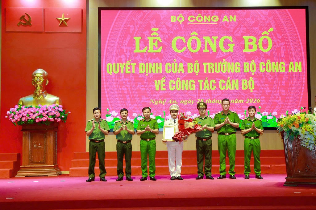 Nghệ An công bố quyết định điều động Phó Giám đốc Công an tỉnh 