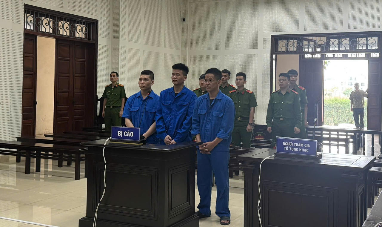 Xét xử trực tuyến nhóm đối tượng dùng ma túy... trả công người lao động