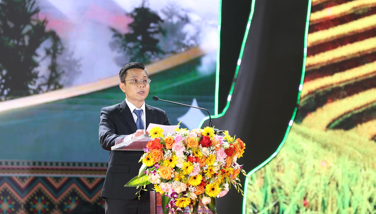Ông Nguyễn Phước Toàn, Phó Chủ tịch UBND phường Sa Pa phát biểu khai mạc&nbsp;