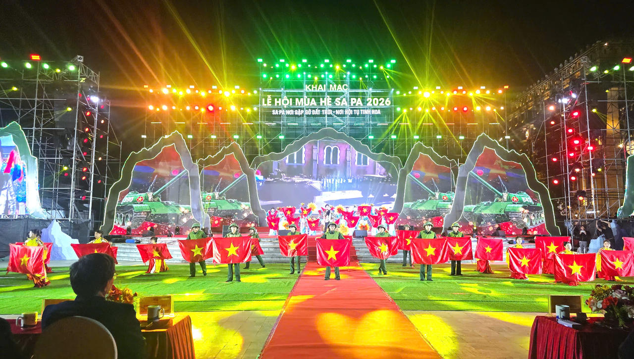 Sa Pa rực sáng đêm hội: Khai màn mùa du lịch hè 2026 đầy sắc màu
