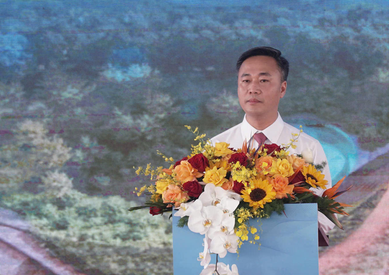 Chủ tịch UBND tỉnh Khánh Hòa Nguyễn Việt Hùng phát biểu tại lễ khởi công.