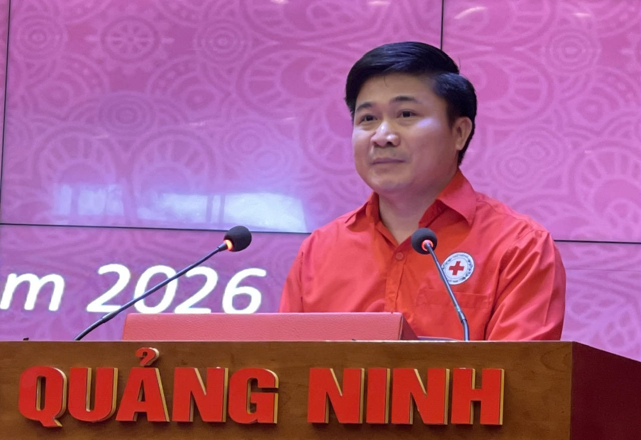 Chủ tịch Hội Chữ thập đỏ tỉnh Quảng Ninh Lý Văn Thành phát biểu tại Lễ phát động.